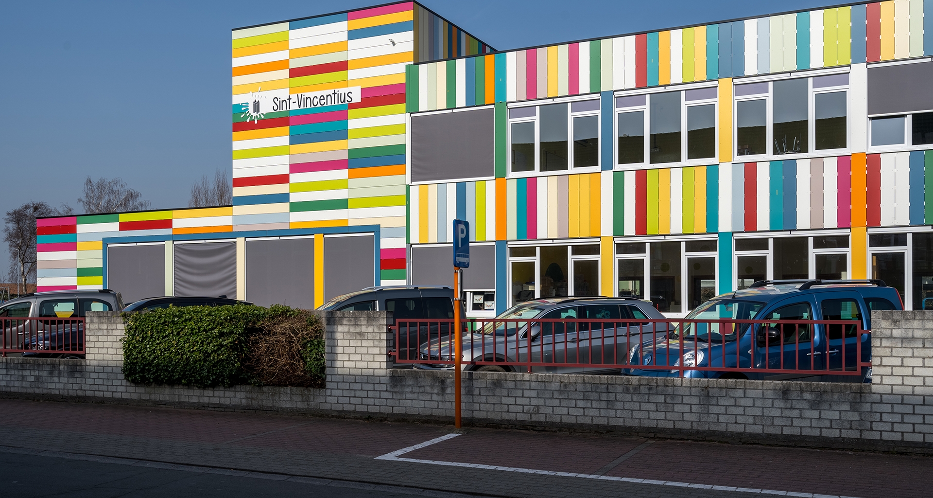 Bardage façades en panneaux HPL école Buggenhout